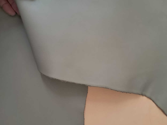 Fianco Bovino Morbido Colore Taupe 2